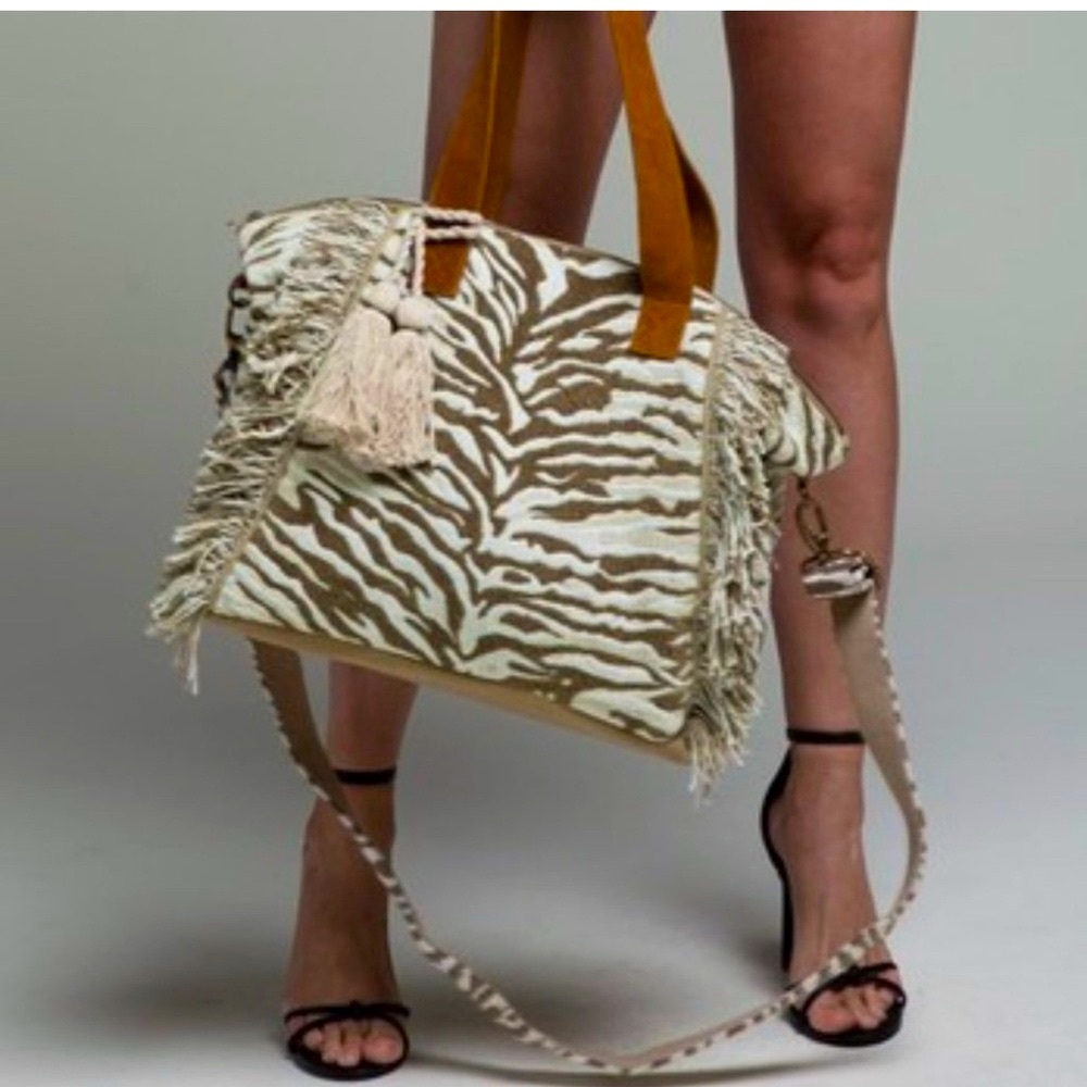 NWOT Beautiful HANDMADE Ruggine Tiger Motif Boho Bag